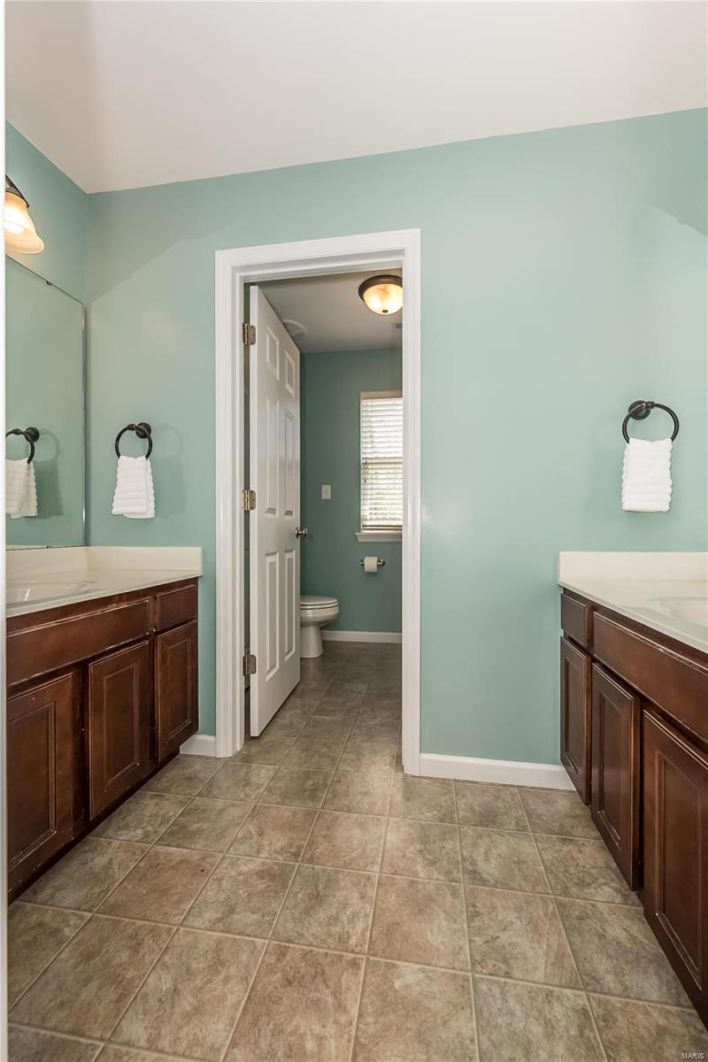 204 Magnolia Trace Drive Ballwin, MO 63021 - Photo 28 of 46