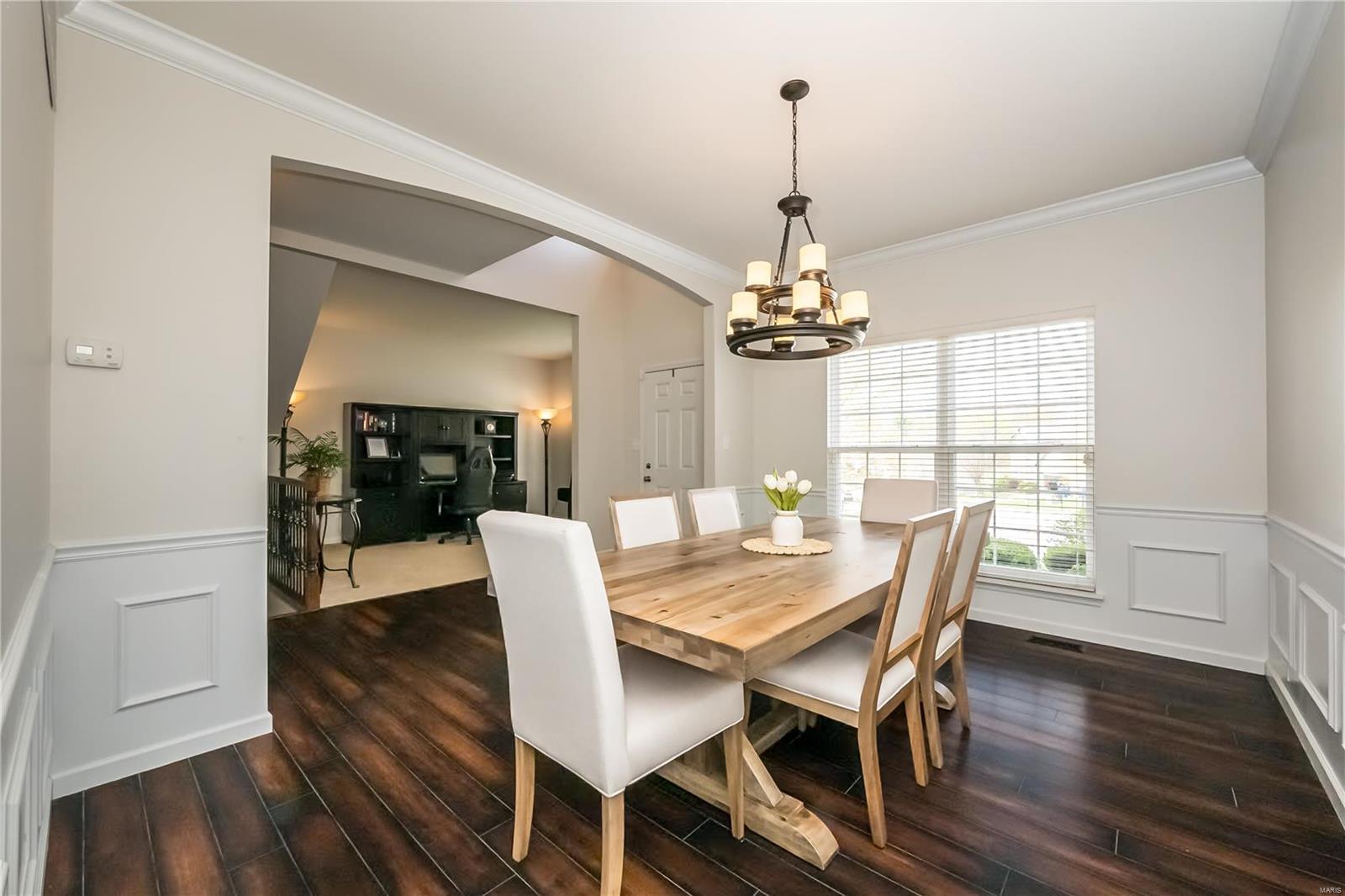 204 Magnolia Trace Drive Ballwin, MO 63021 - Photo 7 of 46