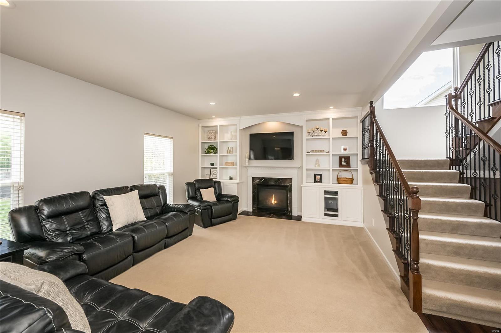 204 Magnolia Trace Drive Ballwin, MO 63021 - Photo 10 of 46