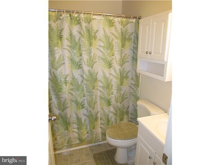811 Crystle Road Aston, PA 19014 - Photo 8 of 12 Bathroom