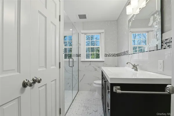 $739,999 | 110 Macon Avenue, Sayville, NY 11782