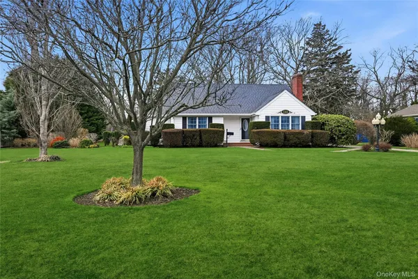 $739,999 | 110 Macon Avenue, Sayville, NY 11782