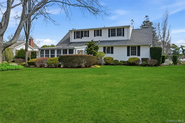 $739,999 | 110 Macon Avenue, Sayville, NY 11782