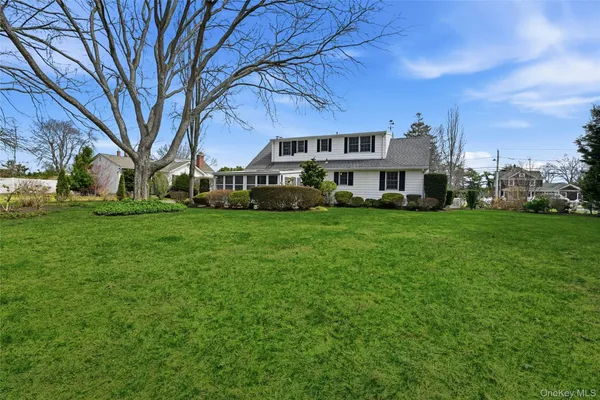 $739,999 | 110 Macon Avenue, Sayville, NY 11782