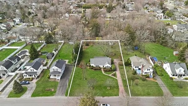 $739,999 | 110 Macon Avenue, Sayville, NY 11782