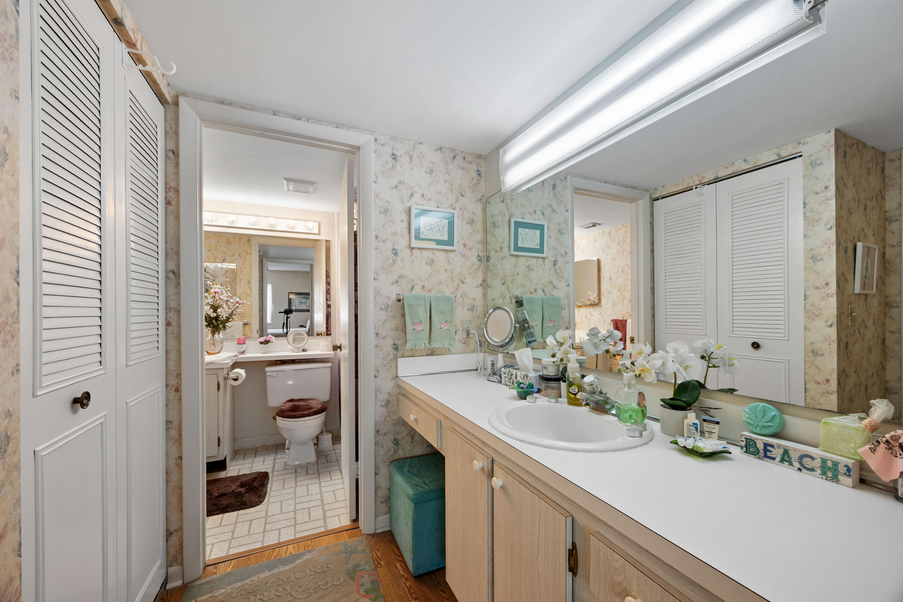 306 Pine Ridge Circle, Unit B2 Greenacres, FL 33463 - Photo 11 of 15 Bathroom