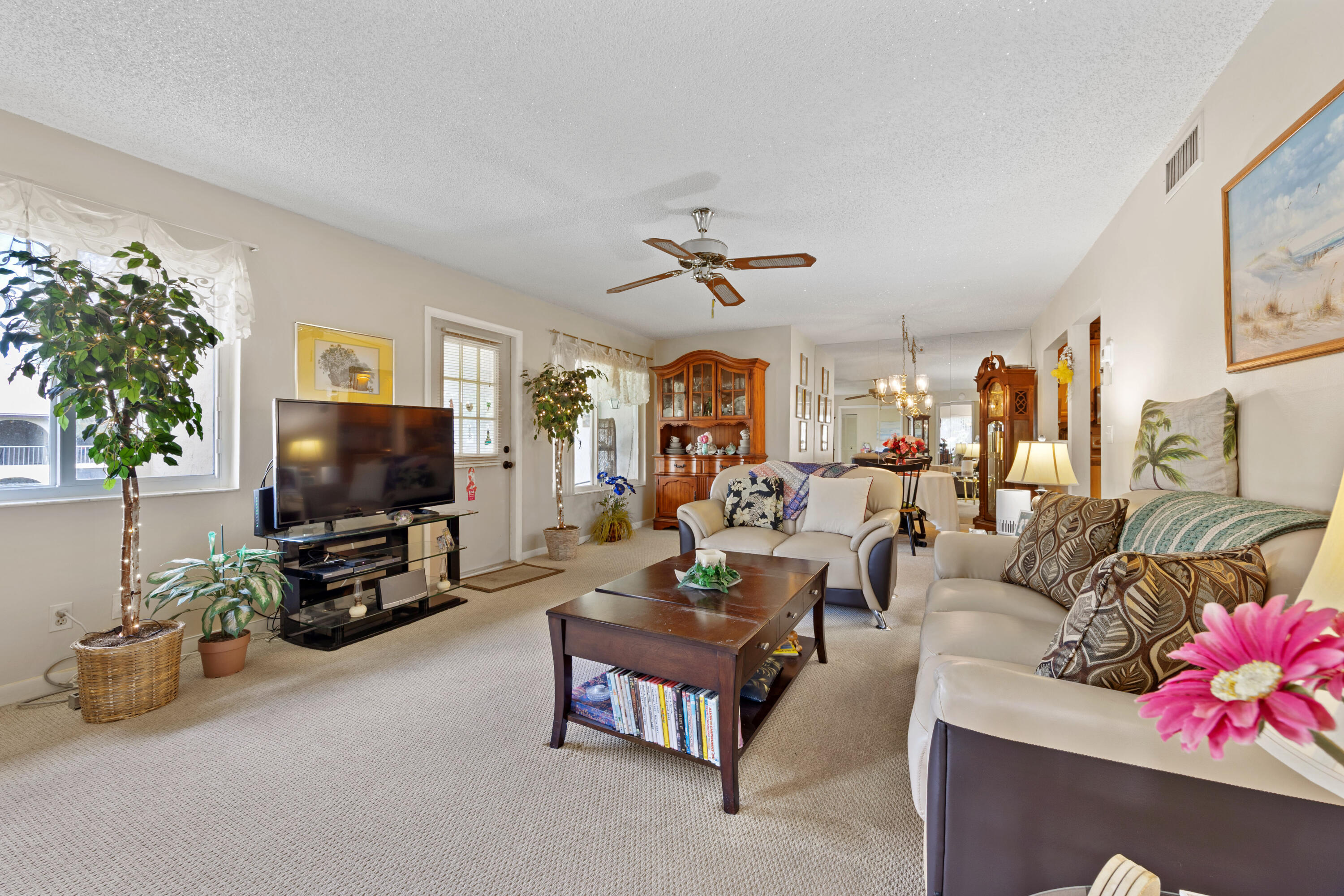 306 Pine Ridge Circle, Unit B2 Greenacres, FL 33463 - Photo 5 of 15 Living