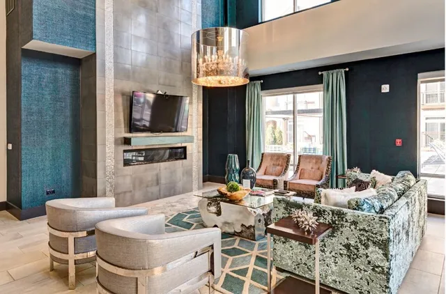 $2,627 | 700 East Algonquin Road, Unit 2401, Schaumburg, IL 60173