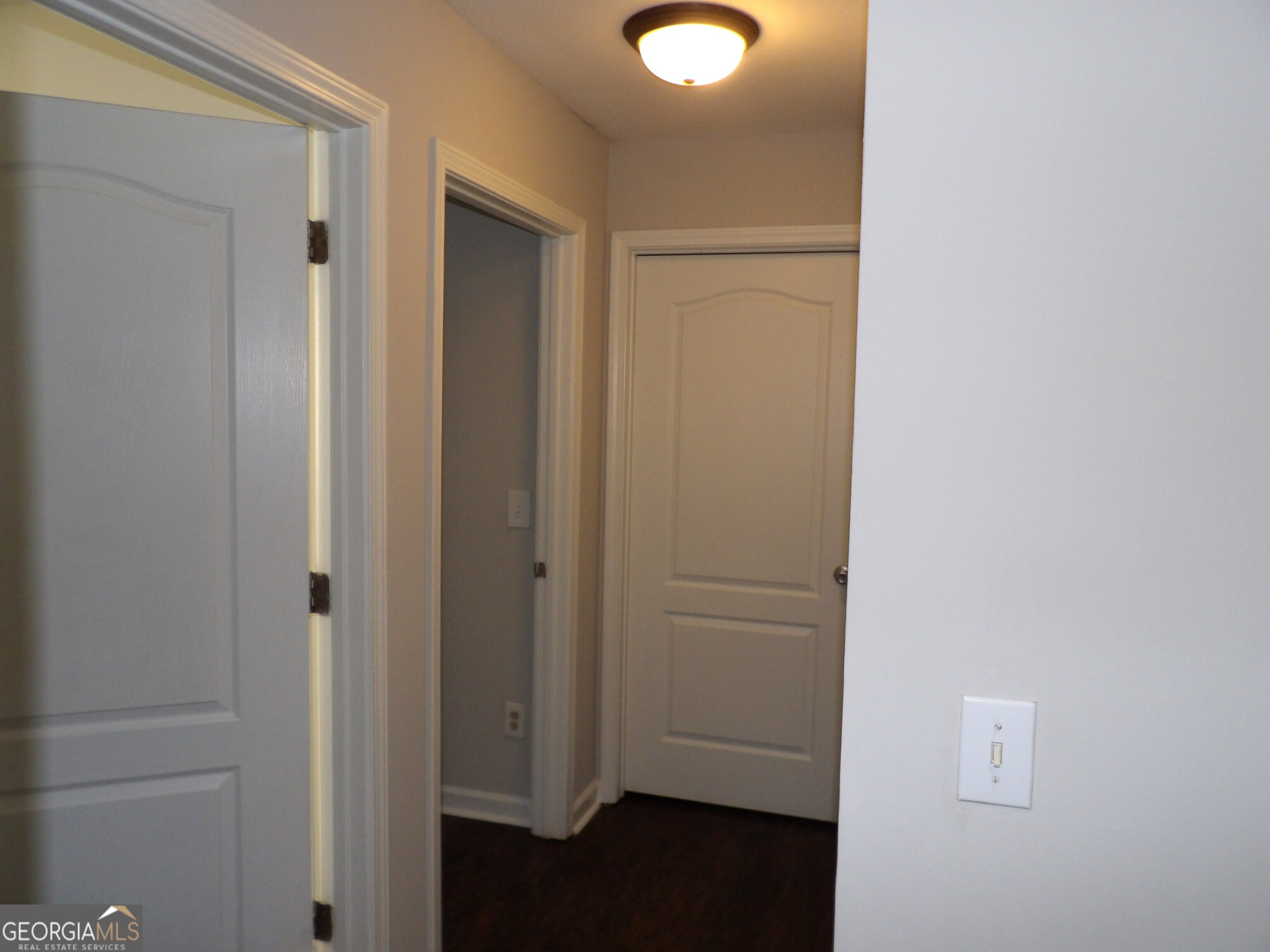 3503 Parc Circle Southwest Atlanta, GA 30311 - Photo 15 of 17 a view of a livingroom with wooden floor