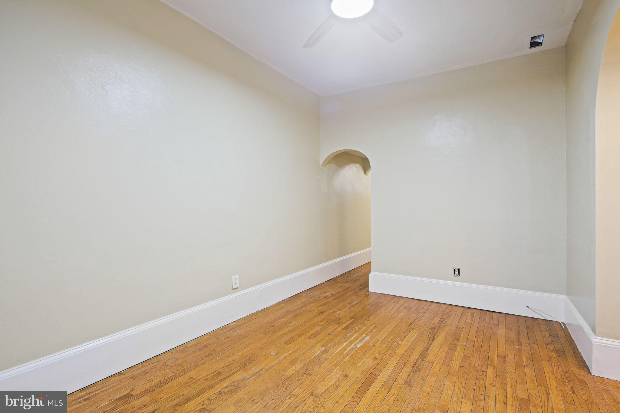 116 South Loudon Avenue Baltimore, MD 21229 - Photo 6 of 32