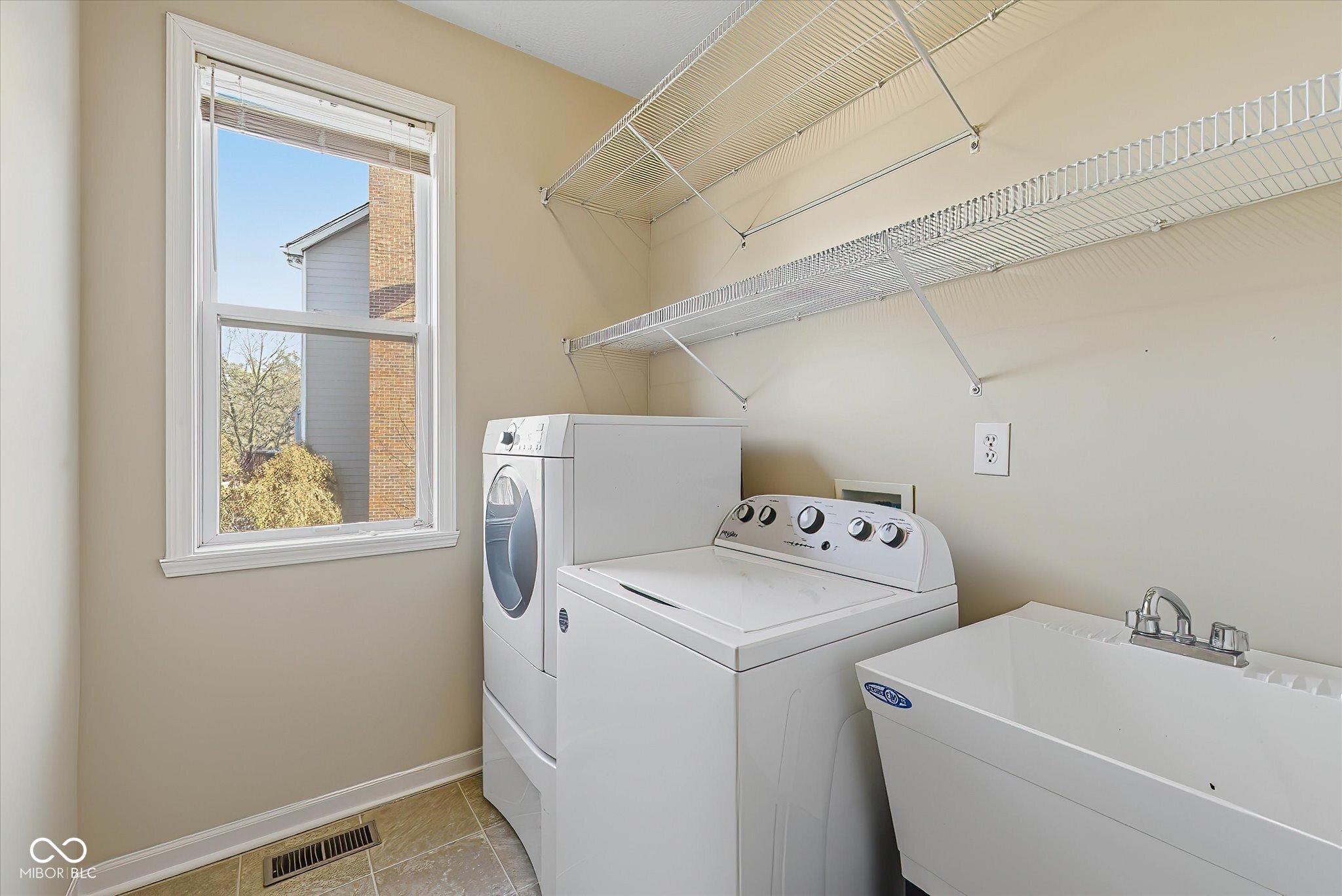 10816 Cody Lane Fishers, IN 46037 - Photo 13 of 52