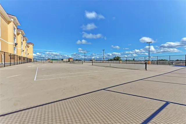 $475,000 | 808 3rd Avenue West, Unit 805, Bradenton, FL 34205