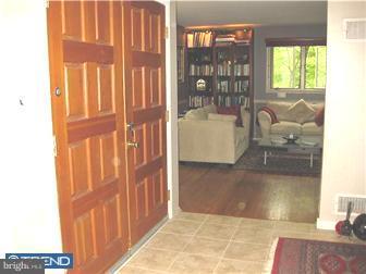 425 Arden Road Conshohocken, PA 19428 - Photo 2 of 12 Foyer