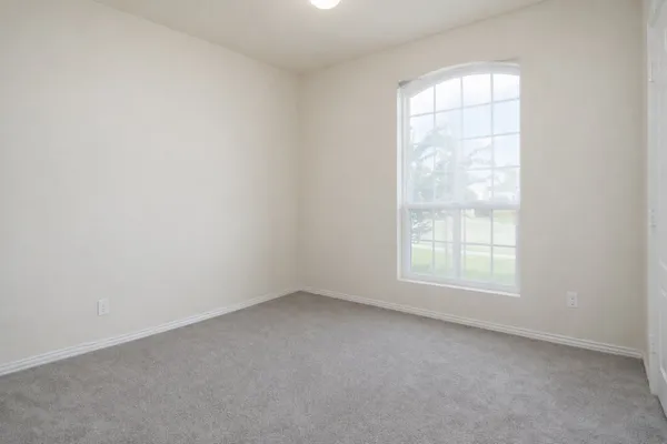 $2,500 | 13202 Anchor Isle, La Marque, TX 77568