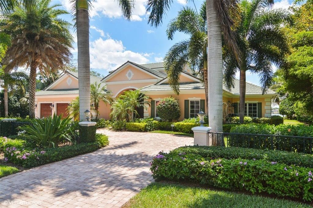 27 West High Point Road Stuart, FL 34996 - Photo 2 of 36 Gallery Image 2
