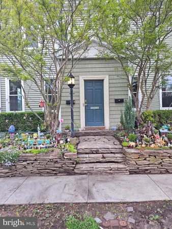 $2,950 | 115 East 2nd Street, Moorestown, NJ 08057