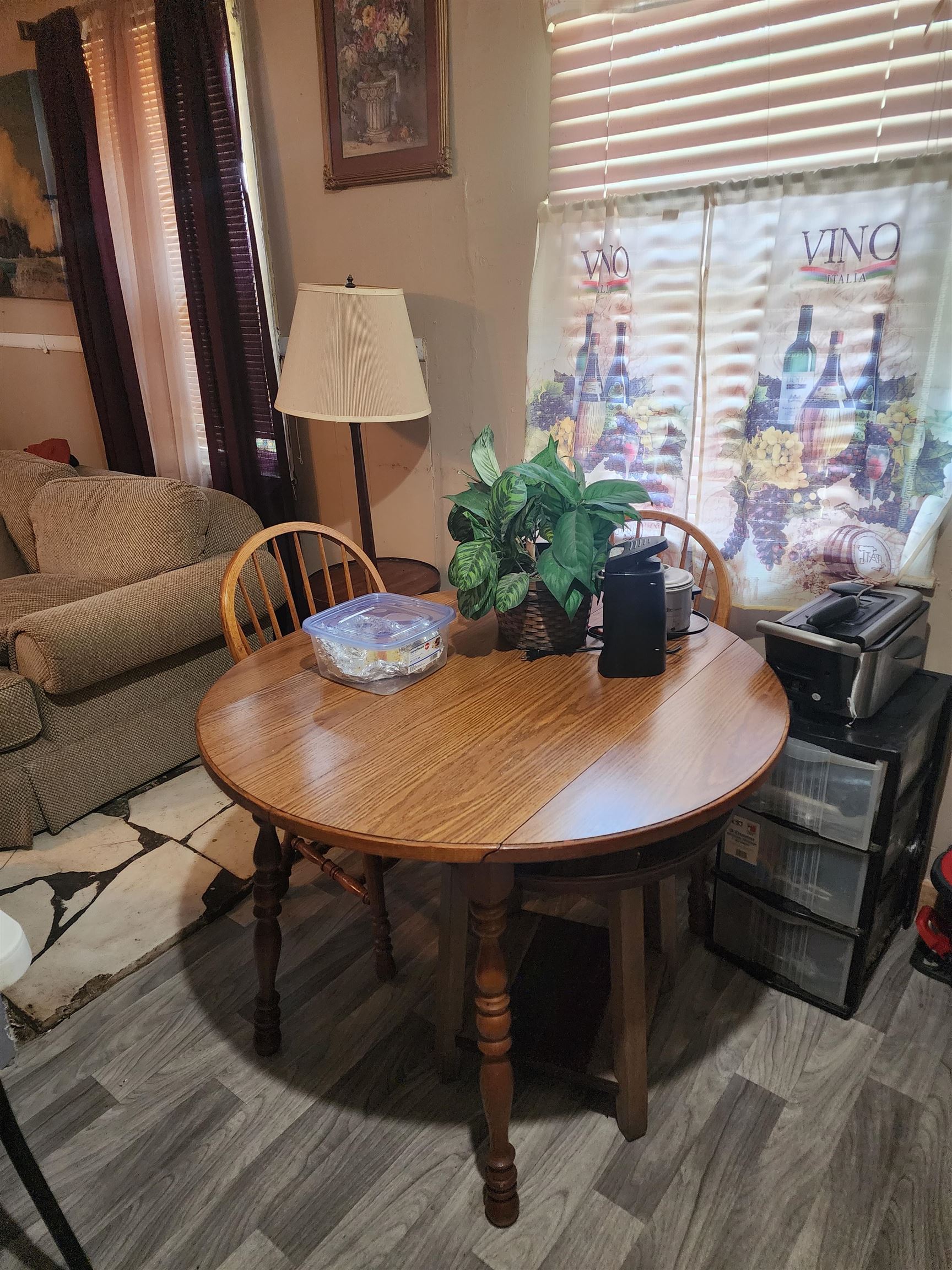 249 Caldwell Avenue Memphis, TN 38107 - Photo 4 of 22 a view of a dining room with furniture and window