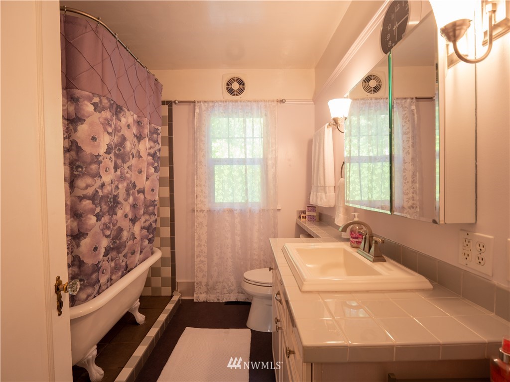 4350 Arvick Road Southeast Port Orchard, WA 98366 - Photo 20 of 35 Gallery Image 20