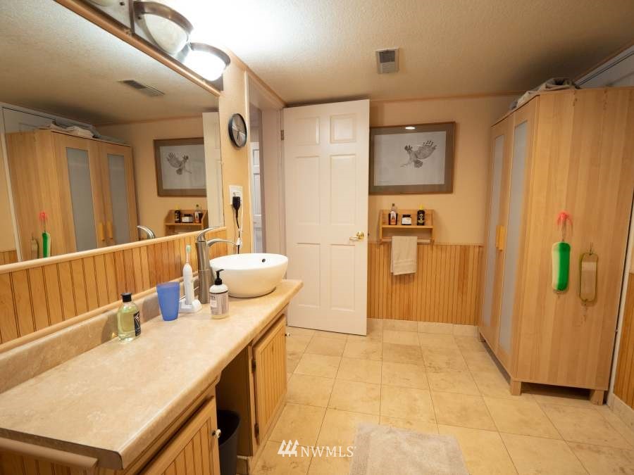 4350 Arvick Road Southeast Port Orchard, WA 98366 - Photo 26 of 35 Gallery Image 26