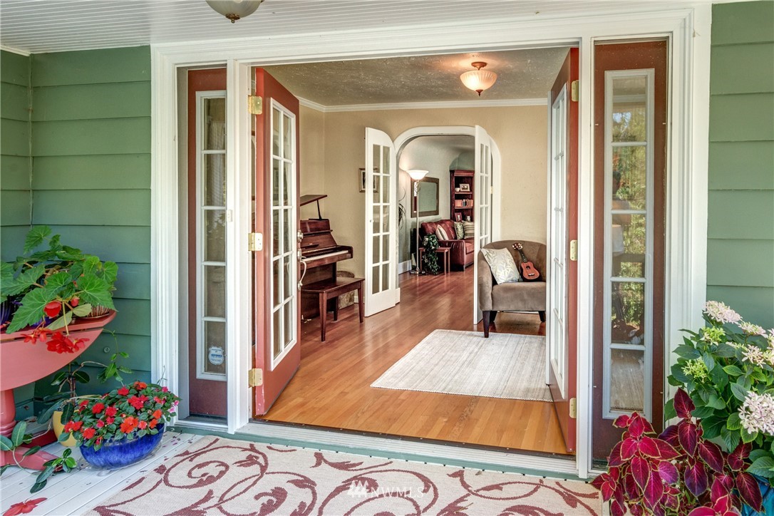4350 Arvick Road Southeast Port Orchard, WA 98366 - Photo 5 of 35 Gallery Image 5
