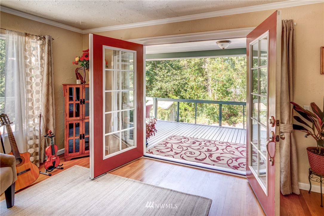 4350 Arvick Road Southeast Port Orchard, WA 98366 - Photo 6 of 35 Gallery Image 6