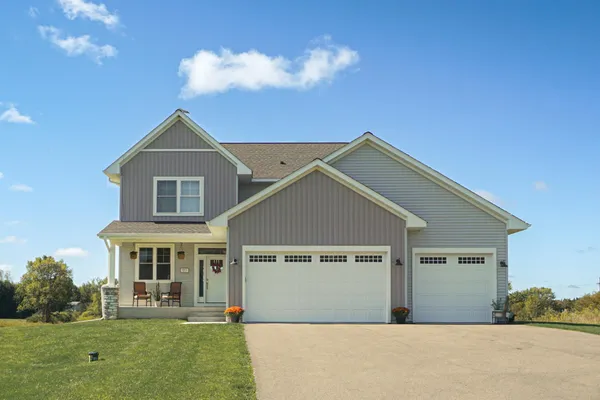 $624,900 | 18805 Scenic Way, Shafer, MN 55074