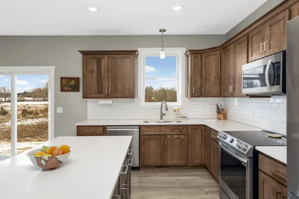 $624,900 | 18805 Scenic Way, Shafer, MN 55074