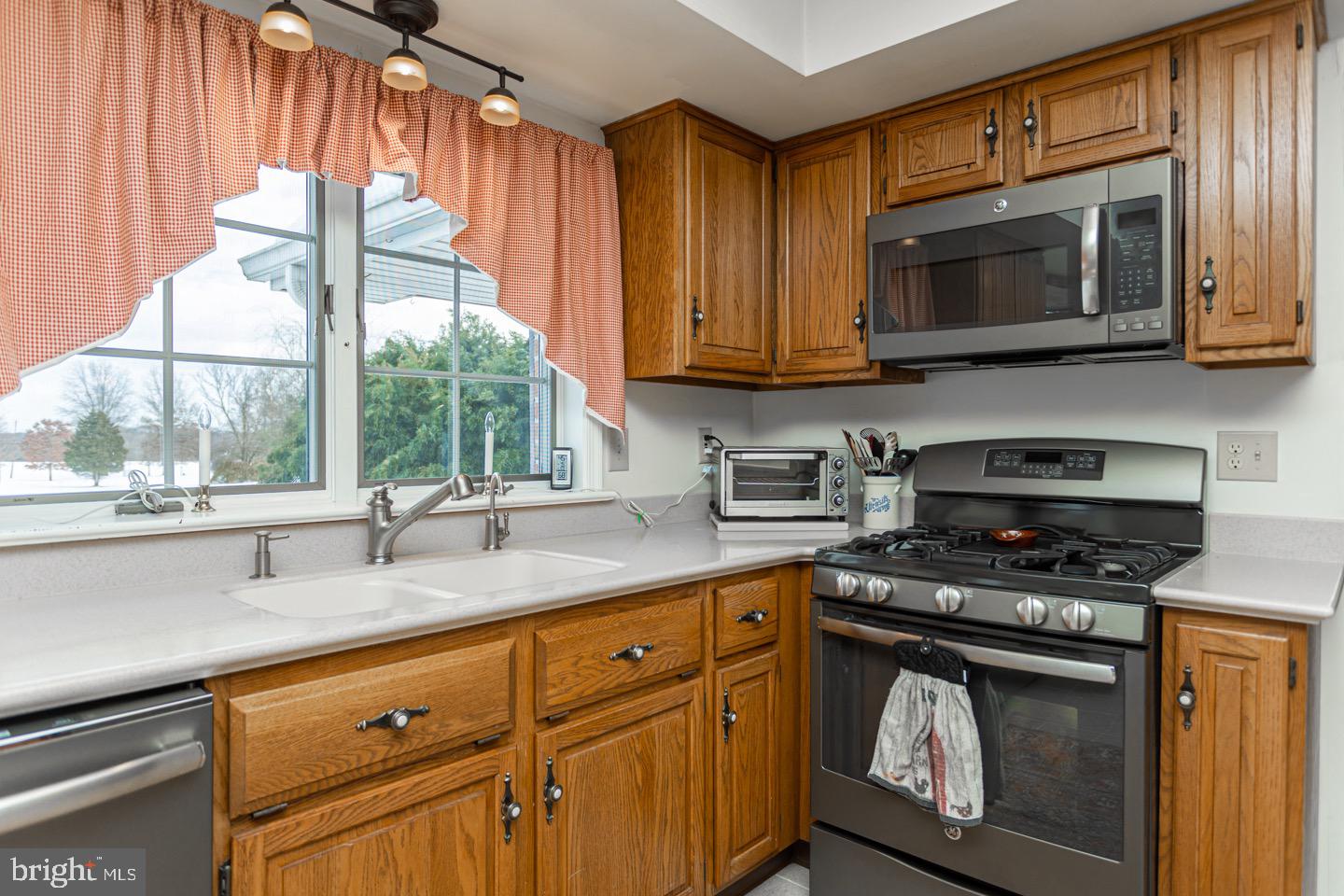 791 Upper Mainland Road Harleysville, PA 19438 - Photo 9 of 84 Gallery Image 9