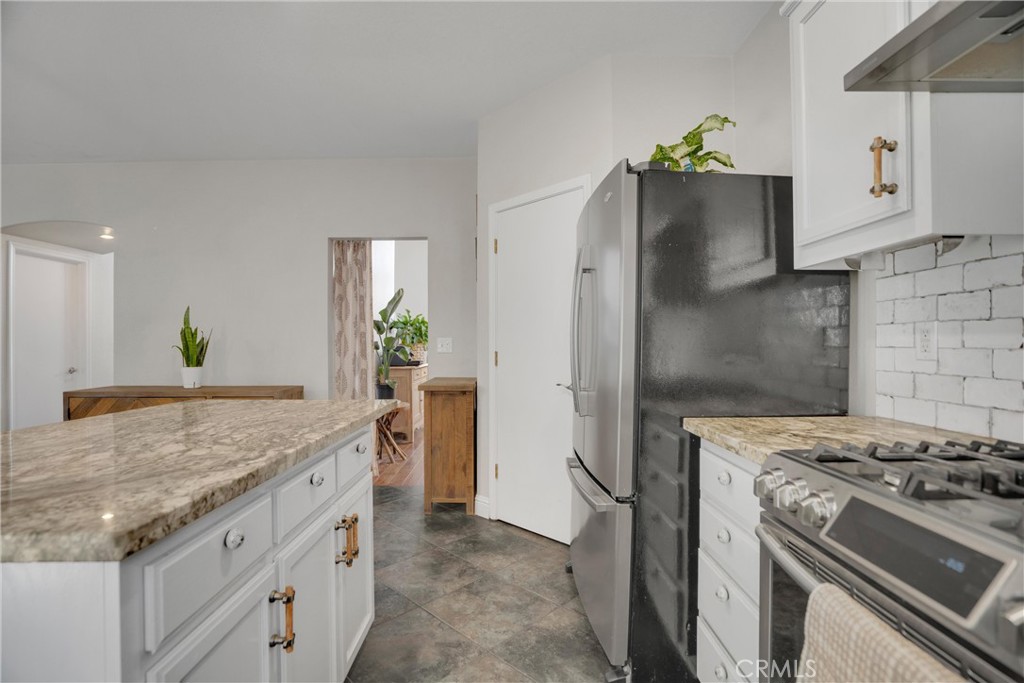 9185 Rochester Avenue Delhi, CA 95315 - Photo 11 of 33