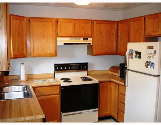 301 Maple St Extension Harwick, PA 15049 - Photo 5 of 8 Kitchen.