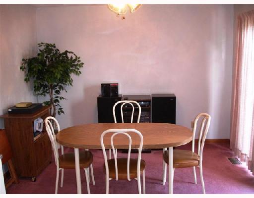 301 Maple St Extension Harwick, PA 15049 - Photo 6 of 8 Dining Room.