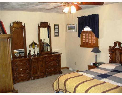 301 Maple St Extension Harwick, PA 15049 - Photo 7 of 8 Master Bedroom.