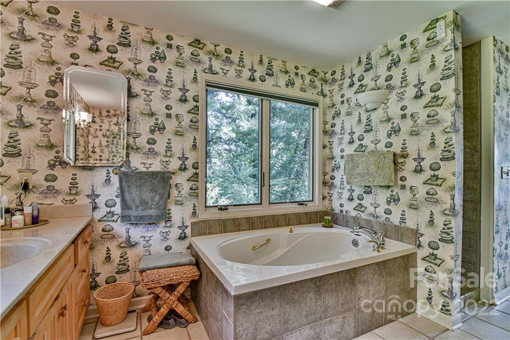 335 Forest Ridge Road, Unit 10 Mars Hill, NC 28754 - Photo 28 of 48 Gallery Image 28