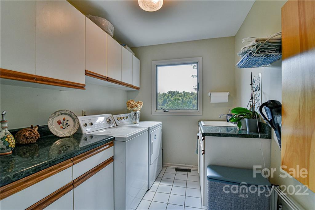 335 Forest Ridge Road, Unit 10 Mars Hill, NC 28754 - Photo 31 of 48 Gallery Image 31