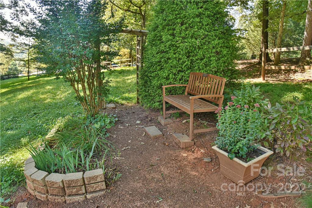 335 Forest Ridge Road, Unit 10 Mars Hill, NC 28754 - Photo 10 of 48 Gallery Image 10