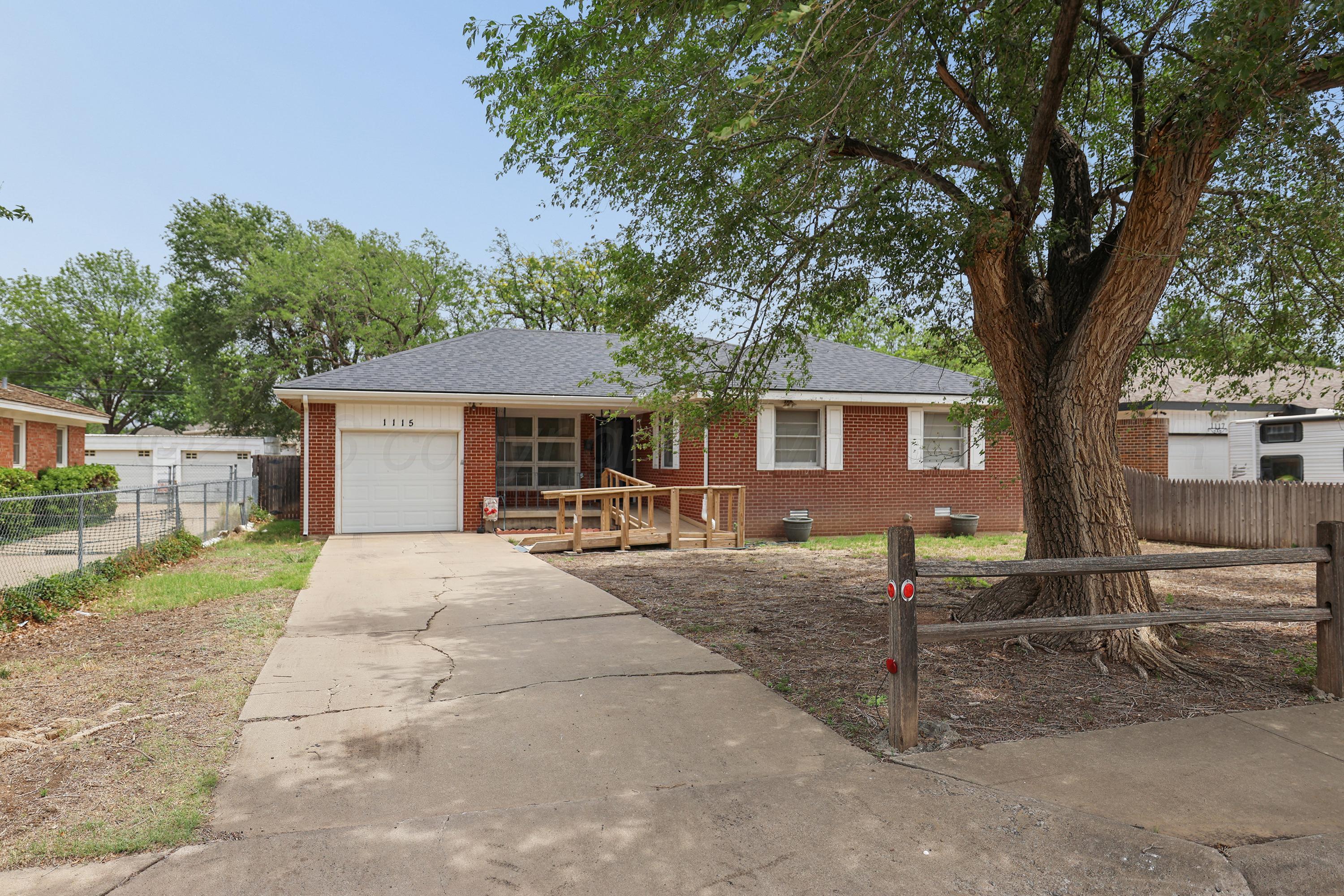 1115 Smiley Street Amarillo, TX 79106 - Photo 2 of 21 2-Front