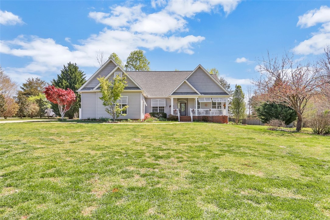 116 Falcons View Court Walhalla, SC 29691 - Photo 2 of 42 Gallery Image 2