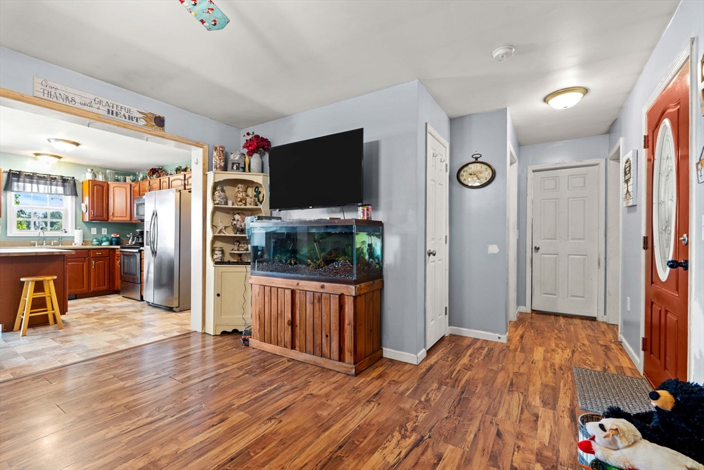 25 R Beacon Street Amesbury, MA 01913 - Photo 30 of 42