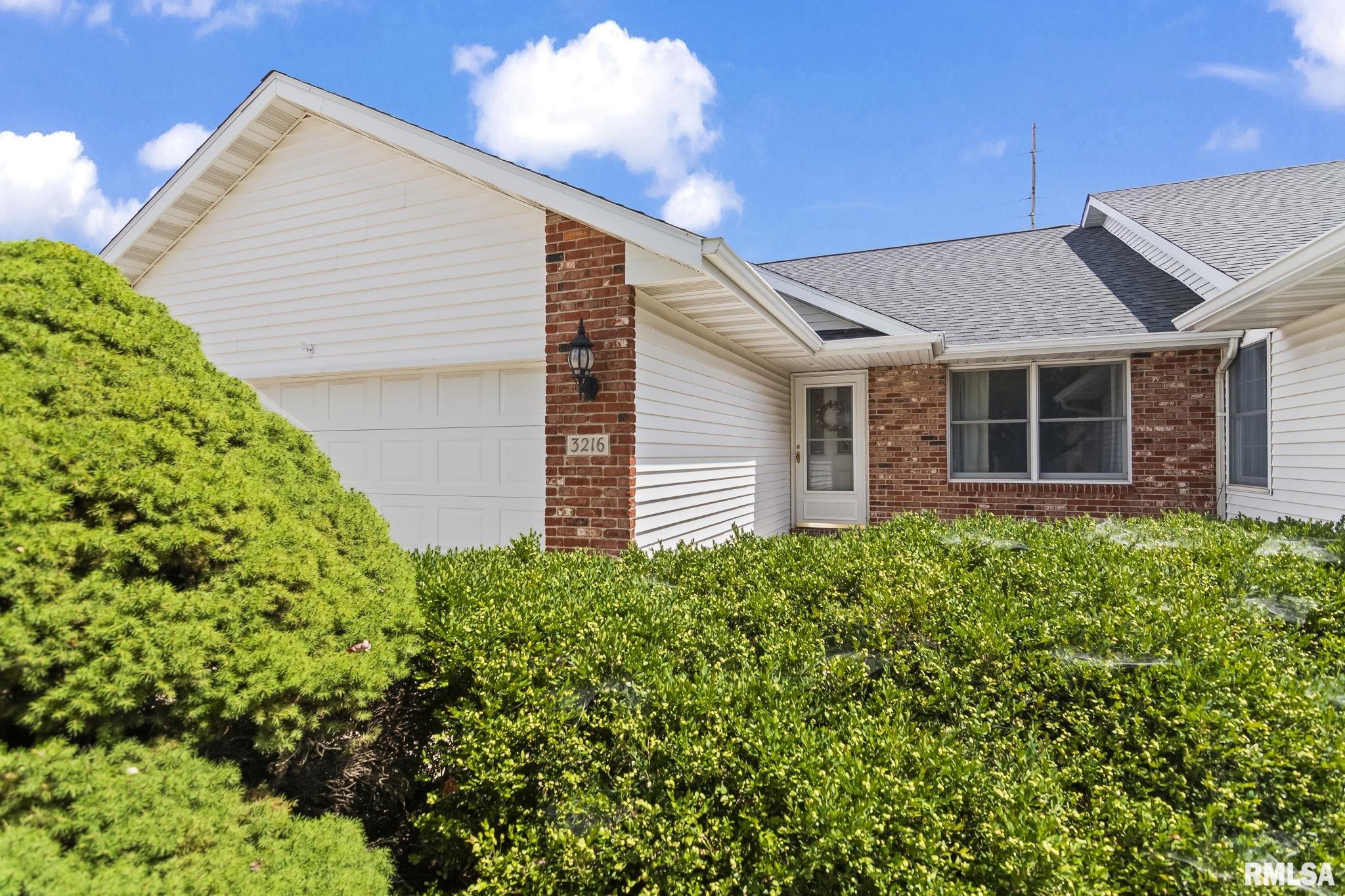 3216 Red Oak Lane Springfield, IL 62712 - Photo 3 of 30