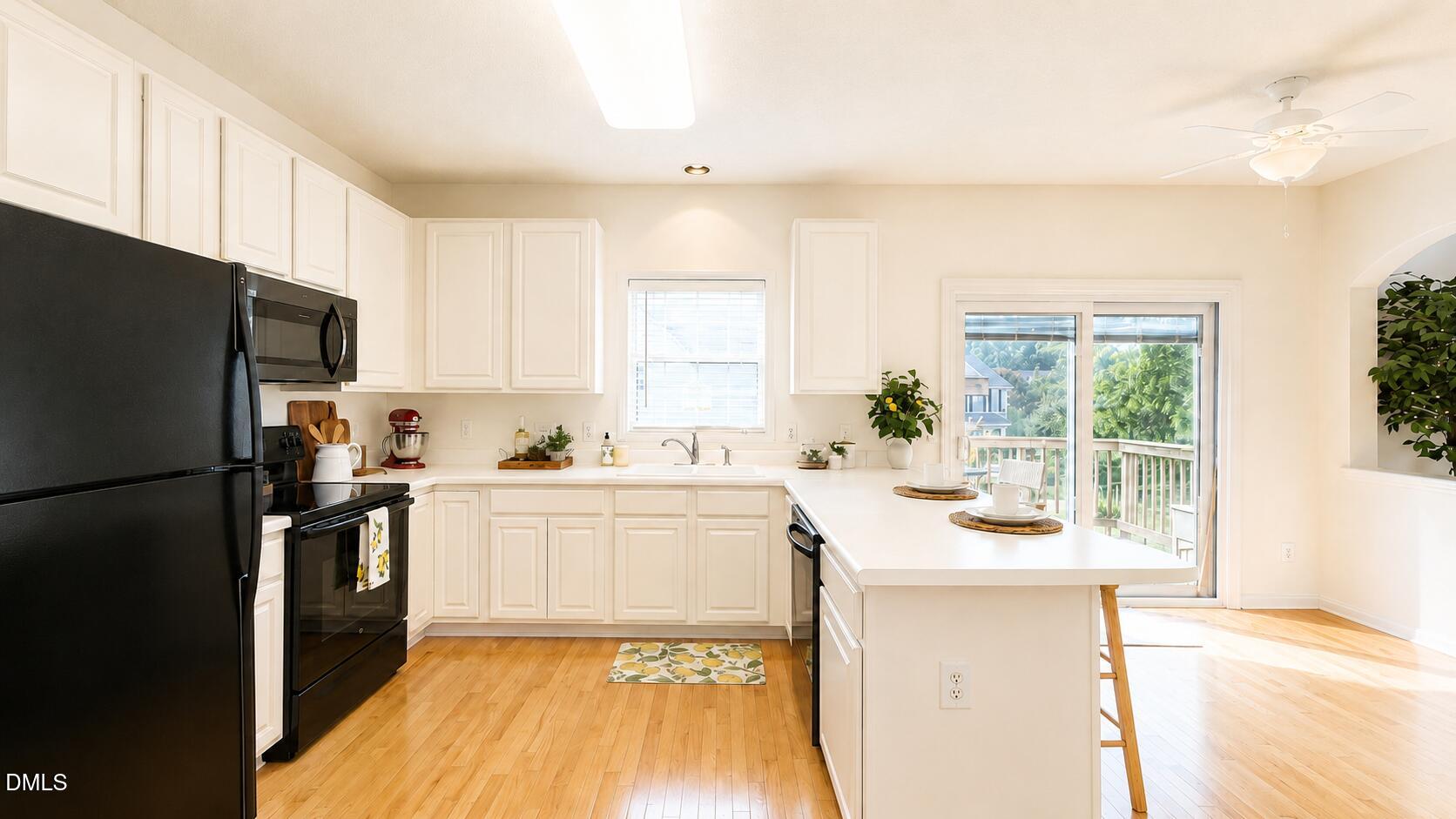 8709 Blakehurst Drive Raleigh, NC 27617 - Photo 6 of 35 Kitchen