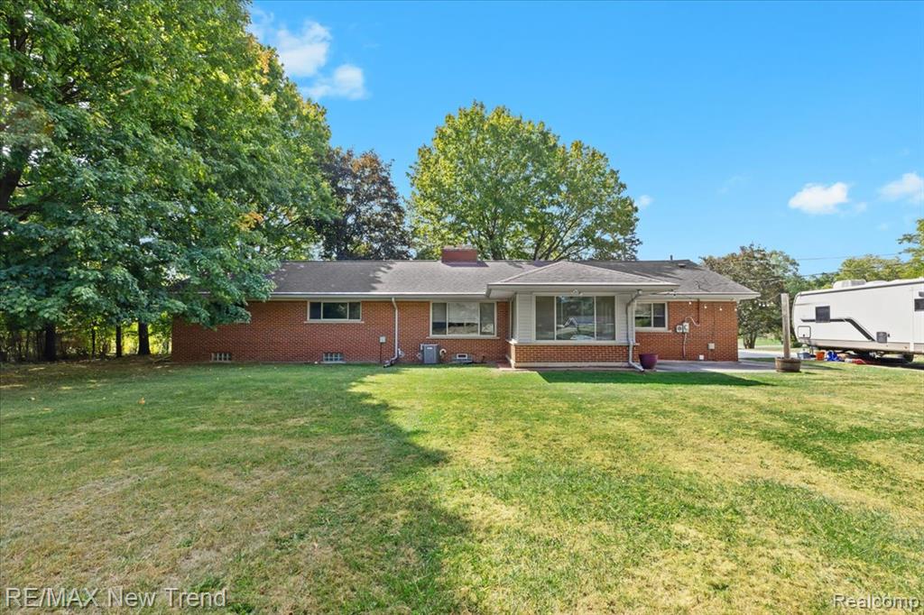 33266 Raphael Road Farmington Hills, MI 48336 - Photo 34 of 36