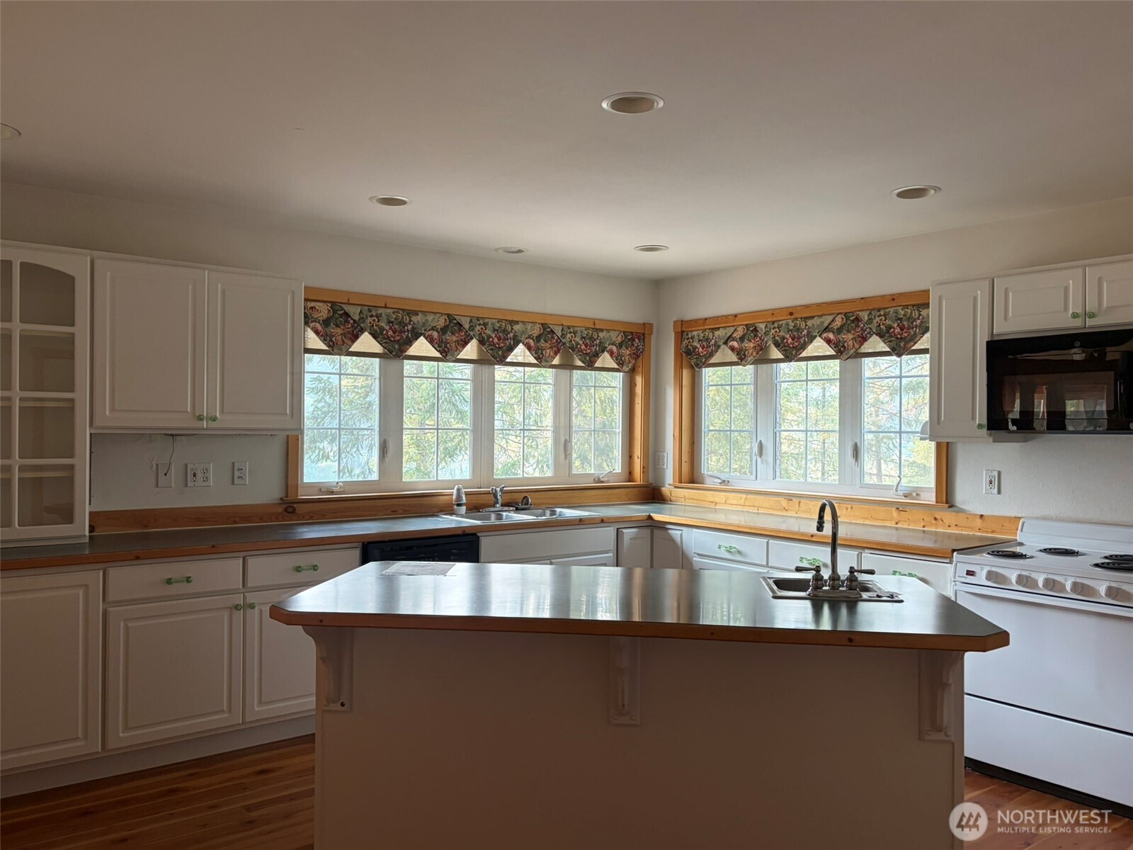 497 Dolomite Road Colville, WA 99114 - Photo 5 of 23 Gallery Image 5