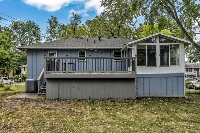 $299,000 | 6920 Northwest 76th Place, Kansas City, MO 64152