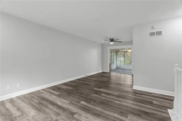 $299,000 | 6920 Northwest 76th Place, Kansas City, MO 64152