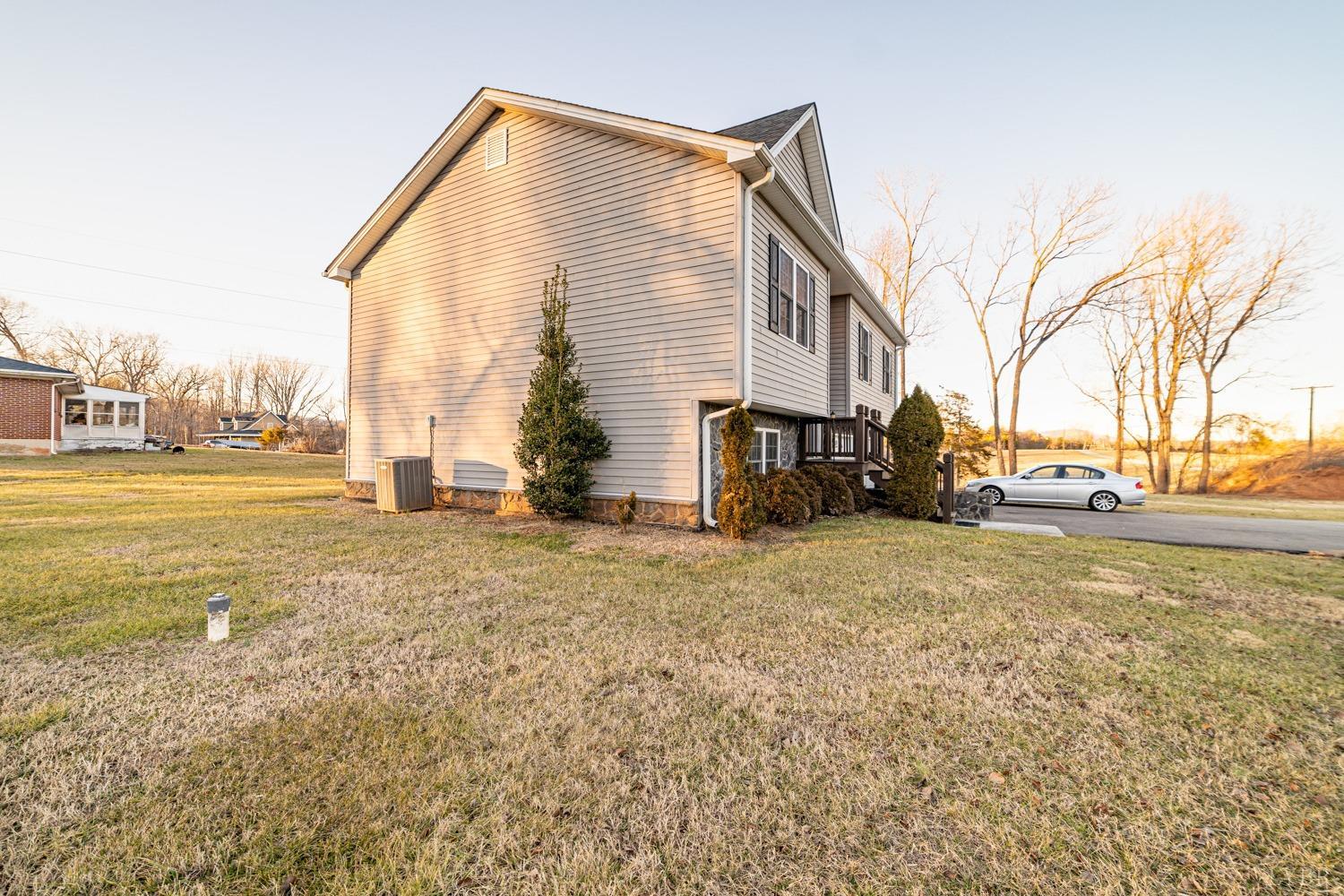 1022 Wiggington Road Lynchburg, VA 24501 - Photo 2 of 44 Gallery Image 2