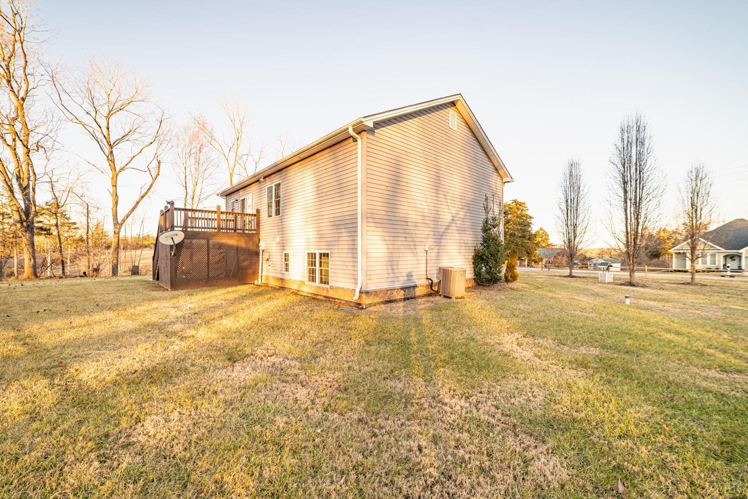 1022 Wiggington Road Lynchburg, VA 24501 - Photo 4 of 44 Gallery Image 4