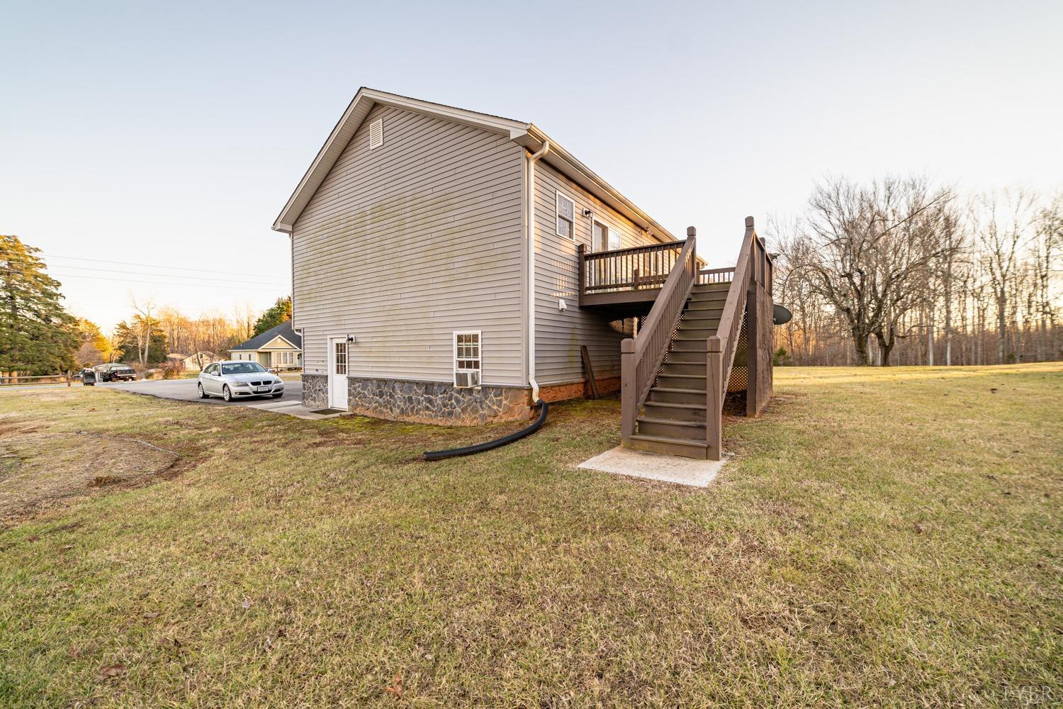 1022 Wiggington Road Lynchburg, VA 24501 - Photo 6 of 44 Gallery Image 6