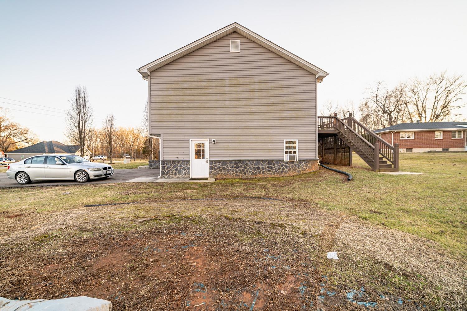 1022 Wiggington Road Lynchburg, VA 24501 - Photo 7 of 44 Gallery Image 7