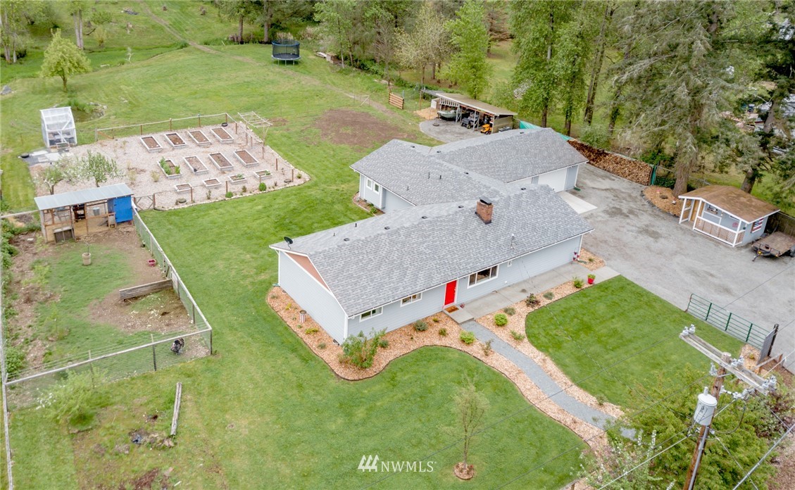 33215 Locke Road Roy, WA 98580 - Photo 2 of 25 Gallery Image 2