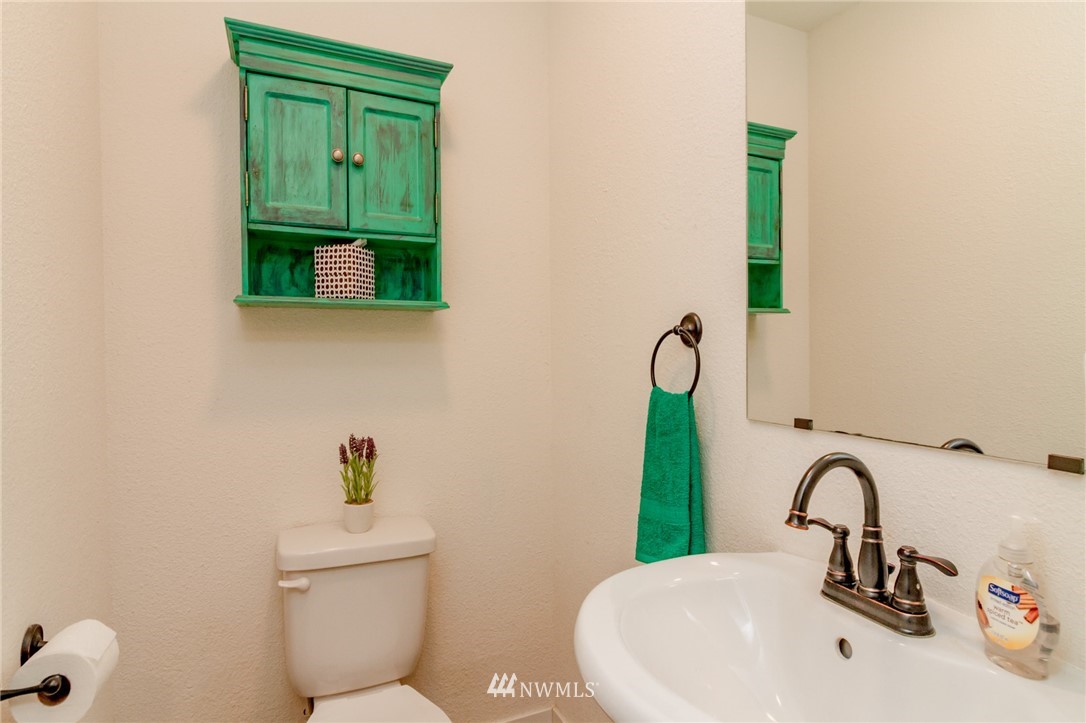33215 Locke Road Roy, WA 98580 - Photo 12 of 25 Gallery Image 12